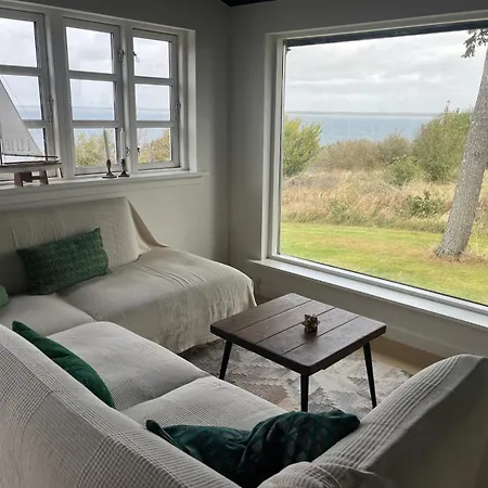 With Fjord Views Near Kyndby Ferienhaus Jægerspris